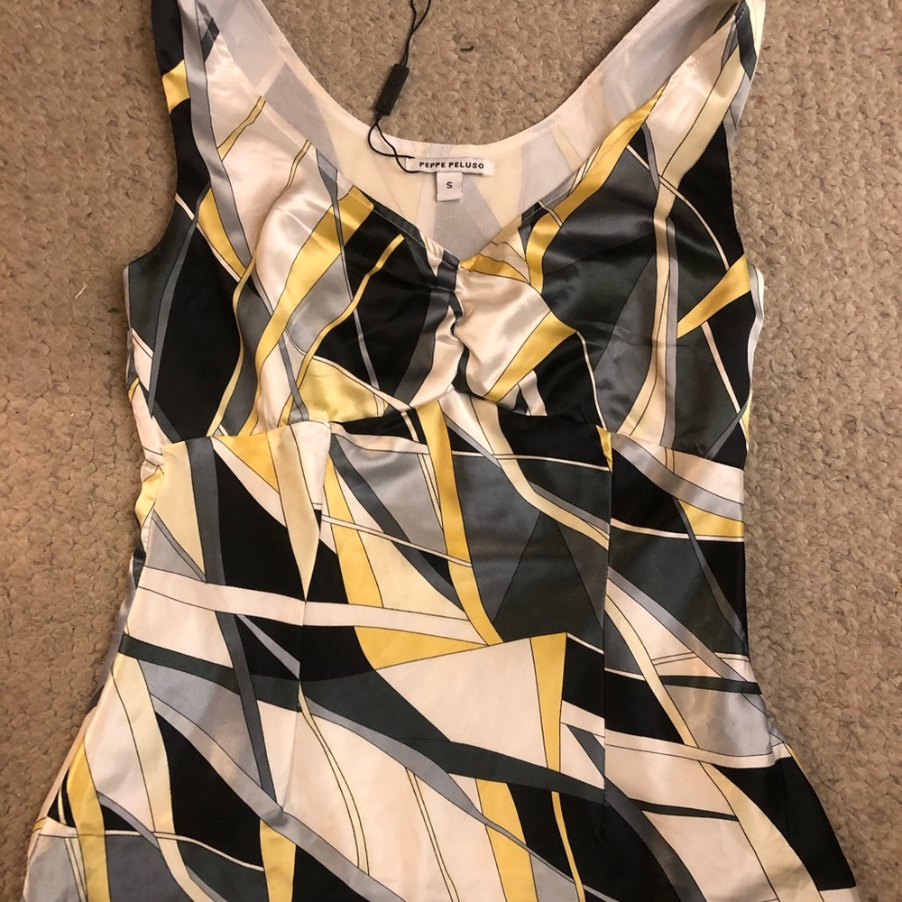 Chic tailored silk blouse. New, never worn